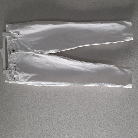 Lucky Jeans - Picture 2 of 7